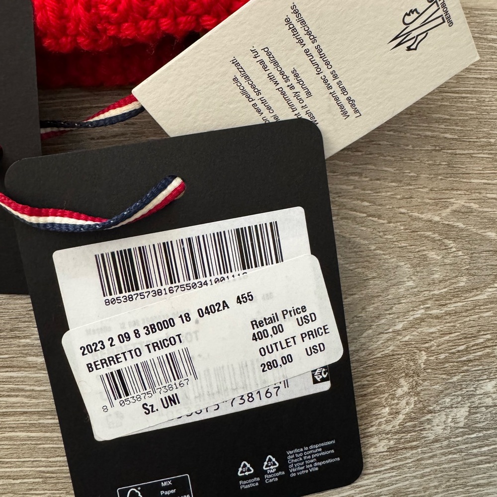 Moncler Red Beam Hat Fur - Picture 3 of 5